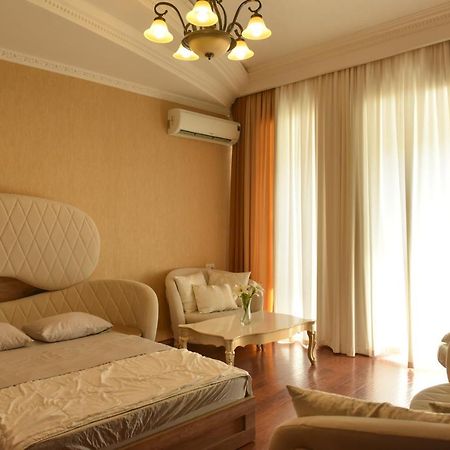 Apartment Elizabeth In Old Tbilisi Buitenkant foto